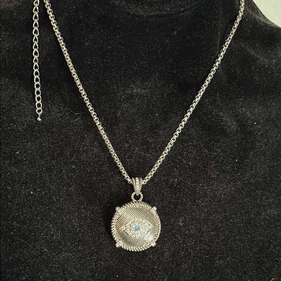 Silver Necklace with Crystal Accents and Delicate Chain - Picture 16 of 17